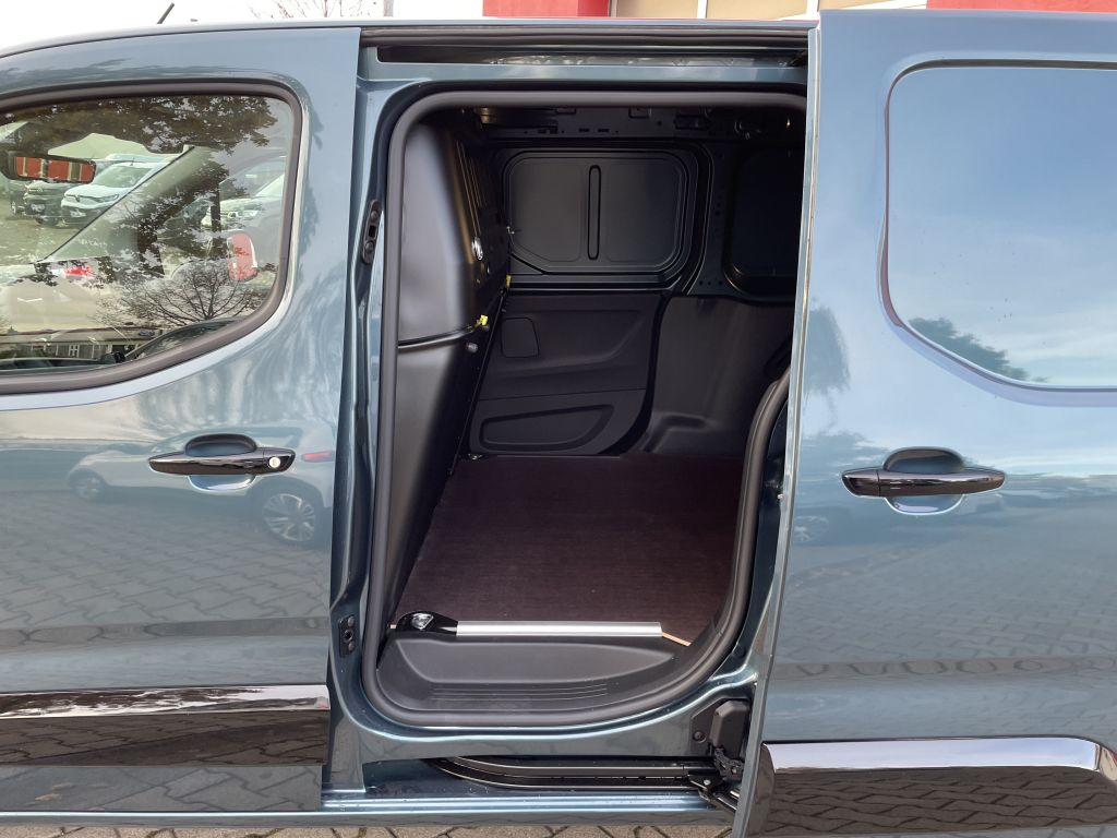 Fahrzeugabbildung Citroën Berlingo L2+ BlueHDi 130 EAT8 + Standh, LED, NAV