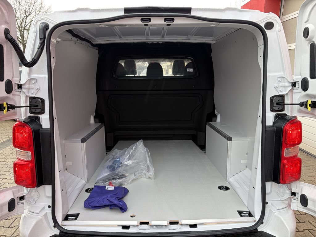 Fahrzeugabbildung Citroën Jumpy Doppelkabine XL 2.2 Diesel 180 AT + 5-Sitz