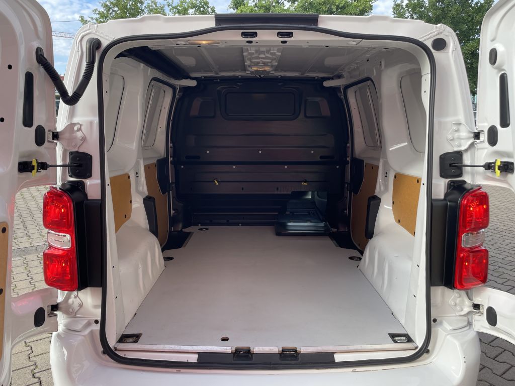 Fahrzeugabbildung Citroën Jumpy XS (L1) BlueHDi 180 EAT6 Business + Garant