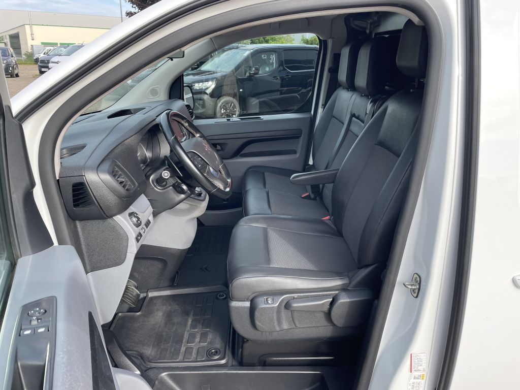 Fahrzeugabbildung Citroën Jumpy XS (L1) BlueHDi 180 EAT6 Business + Garant