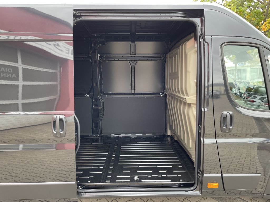 Fahrzeugabbildung Citroën Jumper Kawa 35 Heavy L4H2 BlueHDi 180 Automatik