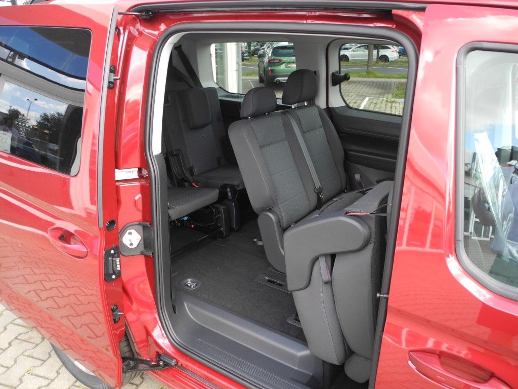 Fahrzeugabbildung Ford Grand Tourneo Connect 1.5 Aut. TITANIUM - LED