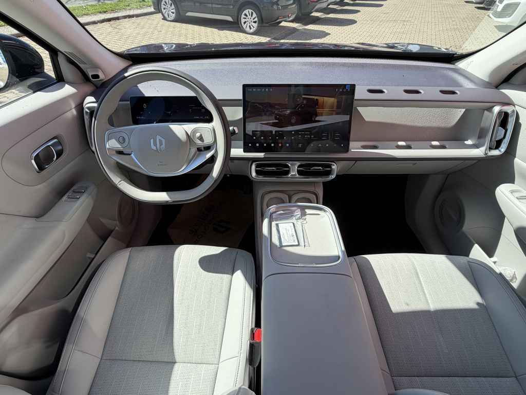 Fahrzeugabbildung Leapmotor B10 67,1 kWh Design Pro Max