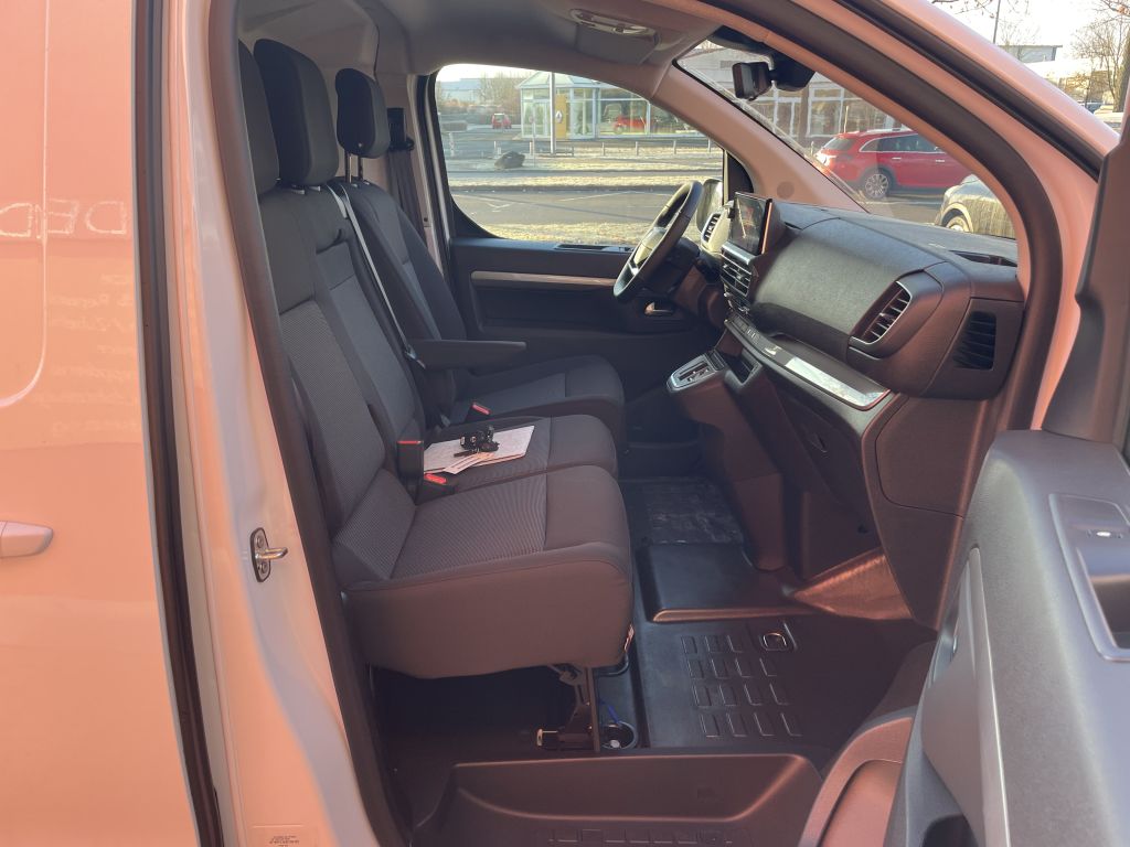 Fahrzeugabbildung Citroën Jumpy M Diesel 180 (2.2) AT + Webasto, LED, AHK