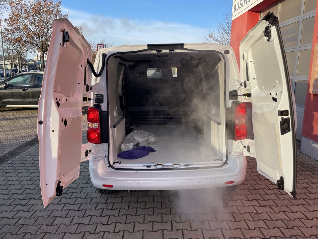 Fahrzeugabbildung Citroën Jumpy M Diesel 180 (2.2) AT + Webasto, LED, AHK