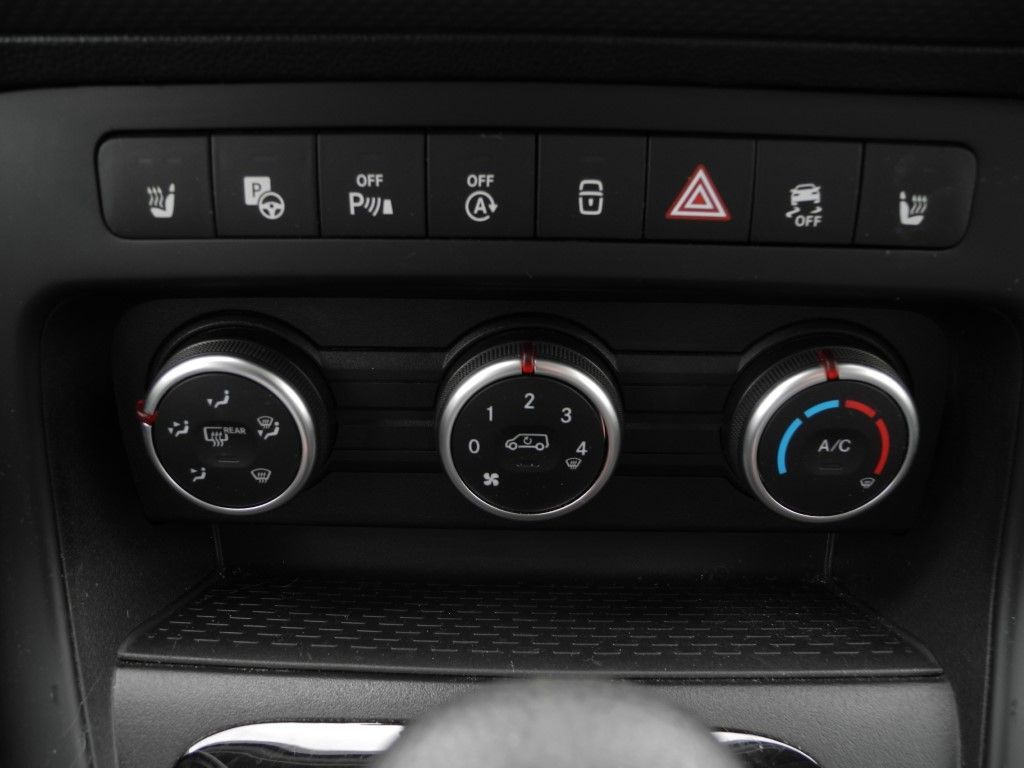 Fahrzeugabbildung Mercedes-Benz Citan Tourer 113 Aut. BASE - WR, LED, Parkass.