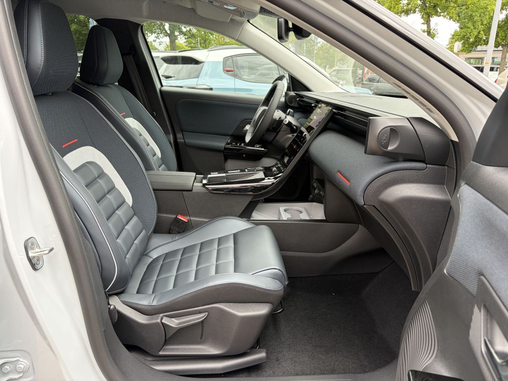 Fahrzeugabbildung Citroën C5 Aircross Plug-In-Hybrid 225 MAX + AHK, AWR