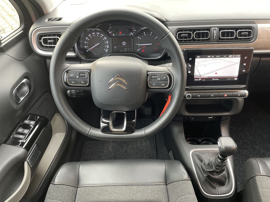 Fahrzeugabbildung Citroën C3 PureTech 110 S&S Shine Pack + Sitzheizung