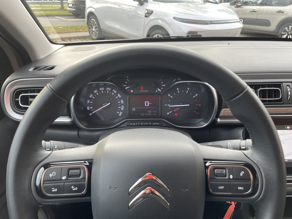 Fahrzeugabbildung Citroën C3 PureTech 110 S&S Shine Pack + Sitzheizung