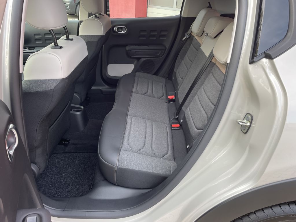 Fahrzeugabbildung Citroën C3 PureTech 110 S&S Shine Pack + Sitzheizung