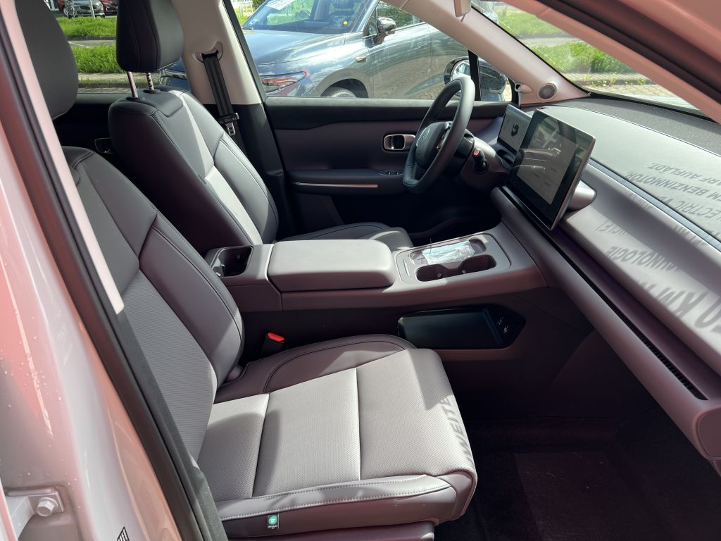 Fahrzeugabbildung Leapmotor C10 REEV 28,4 kWh Design