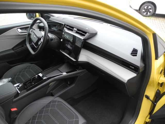 Fahrzeugabbildung Ford Puma Gen-E Premium - iACC, Panorama, Winter-Pak.