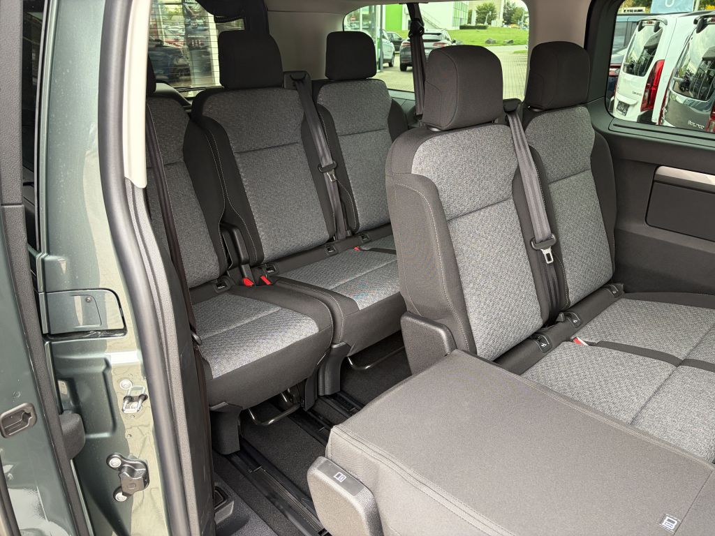 Fahrzeugabbildung Citroën SpaceTourer XL Diesel 180 AT PLUS + ACC, NAV, 8S