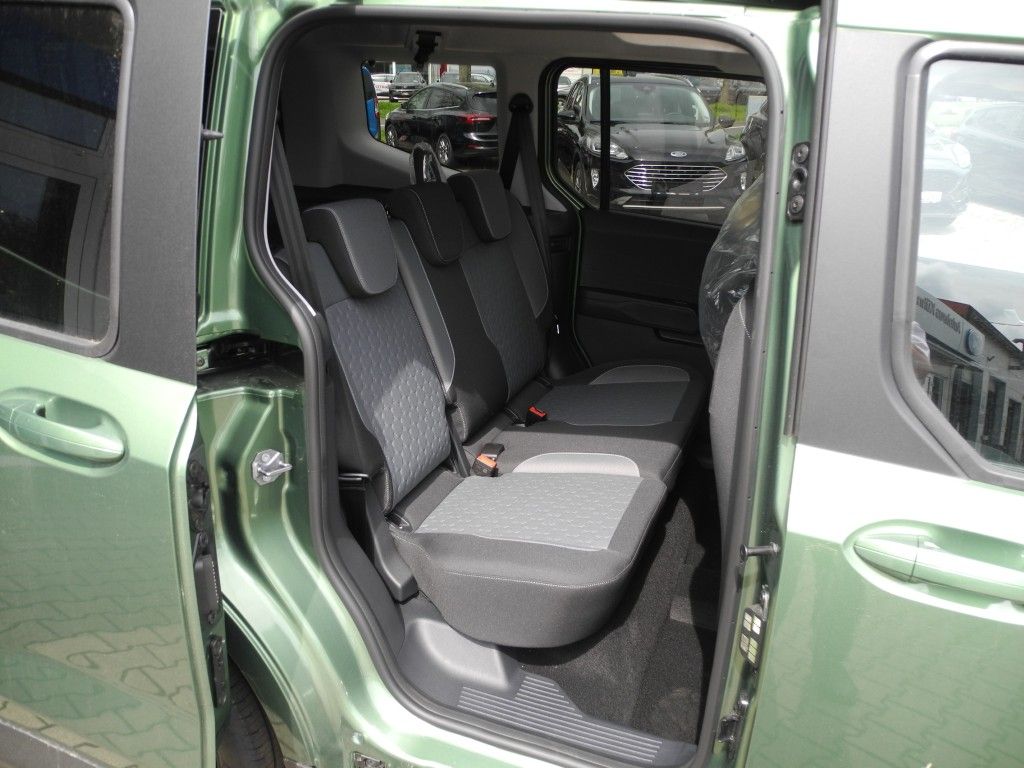 Fahrzeugabbildung Ford Tourneo Courier 1.0 TITANIUM - Winter-P., 17Z LM