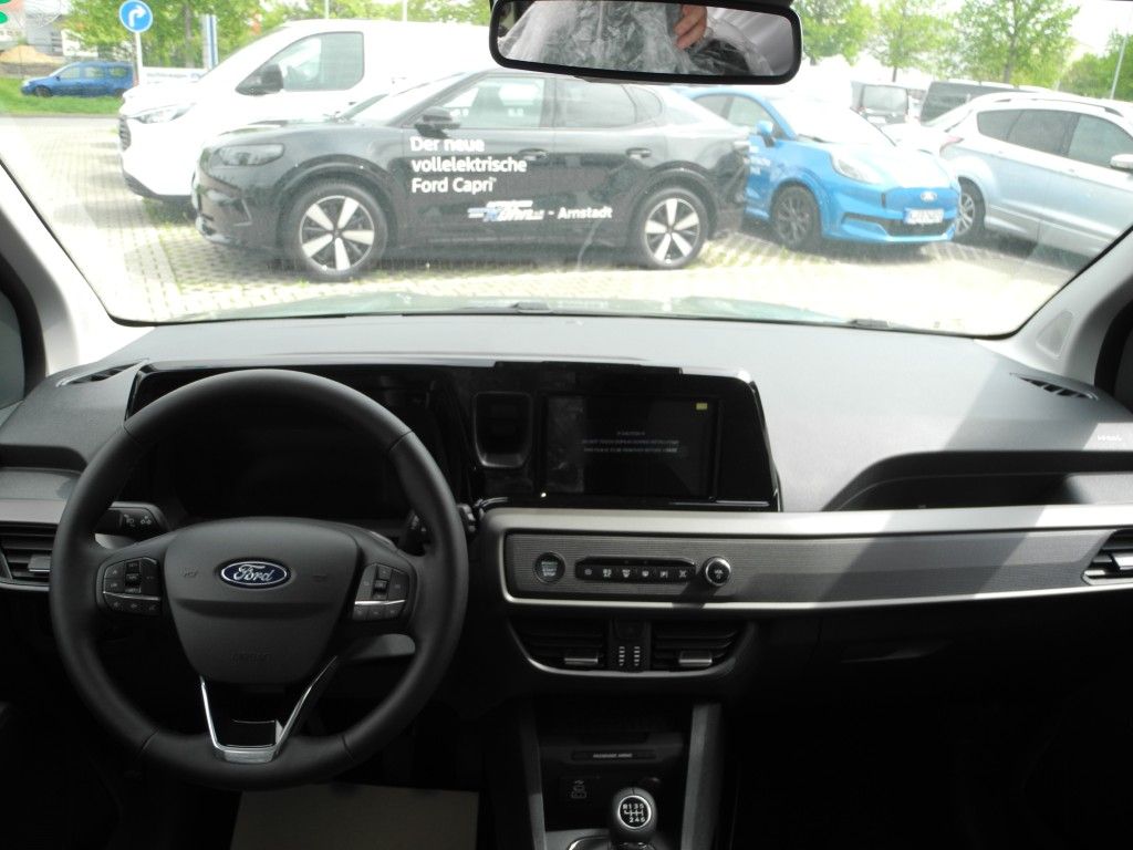 Fahrzeugabbildung Ford Tourneo Courier 1.0 TITANIUM - Winter-P., 17Z LM