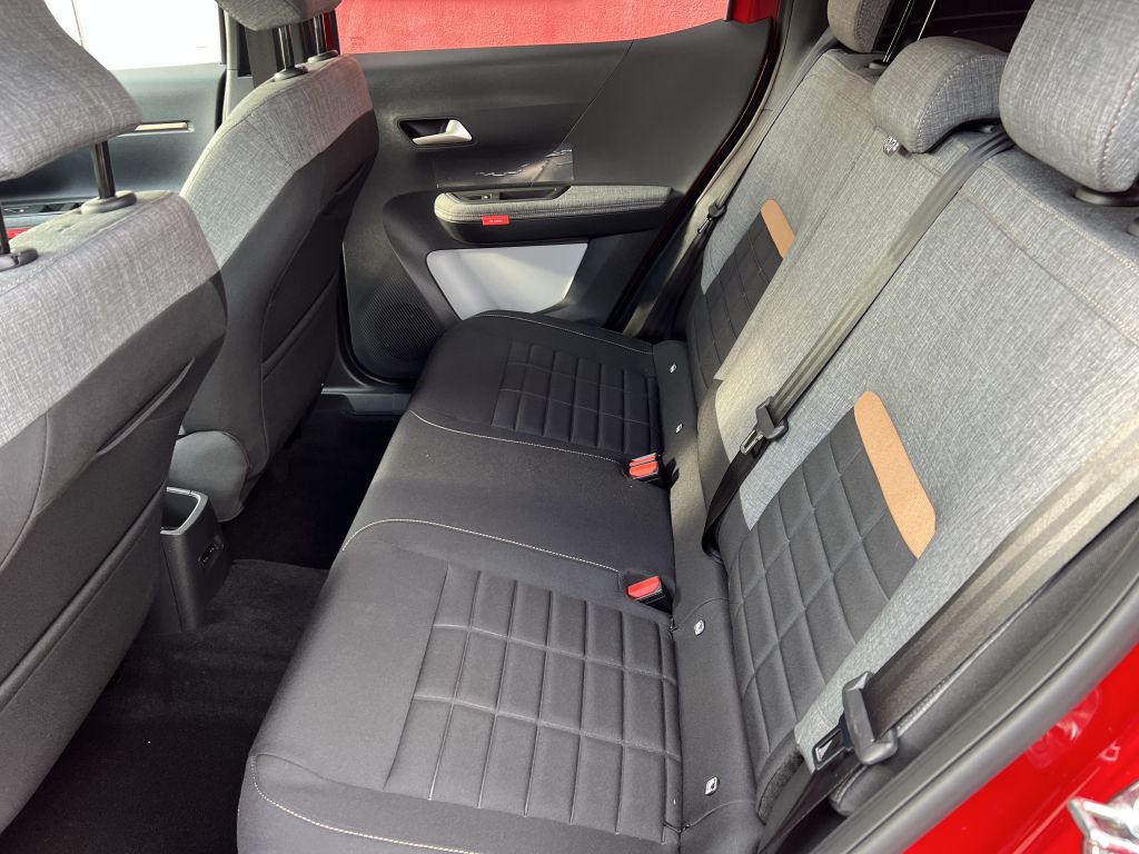 Fahrzeugabbildung Citroën C3 Aircross Turbo 100 Stop&Start PLUS Modell 25