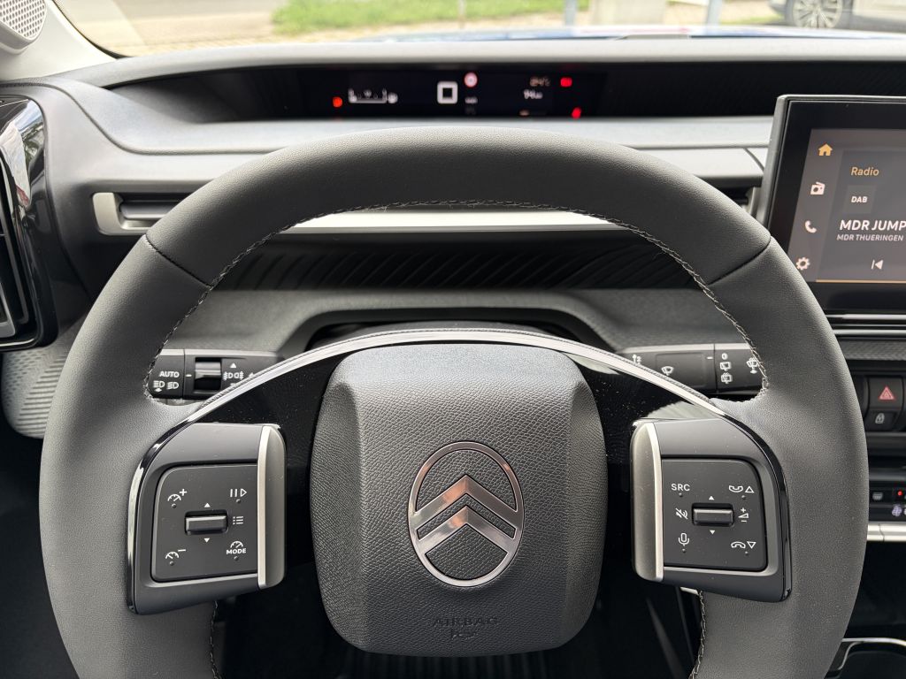 Fahrzeugabbildung Citroën C3 Aircross Turbo 100 PLUS + Winter, Allwetter