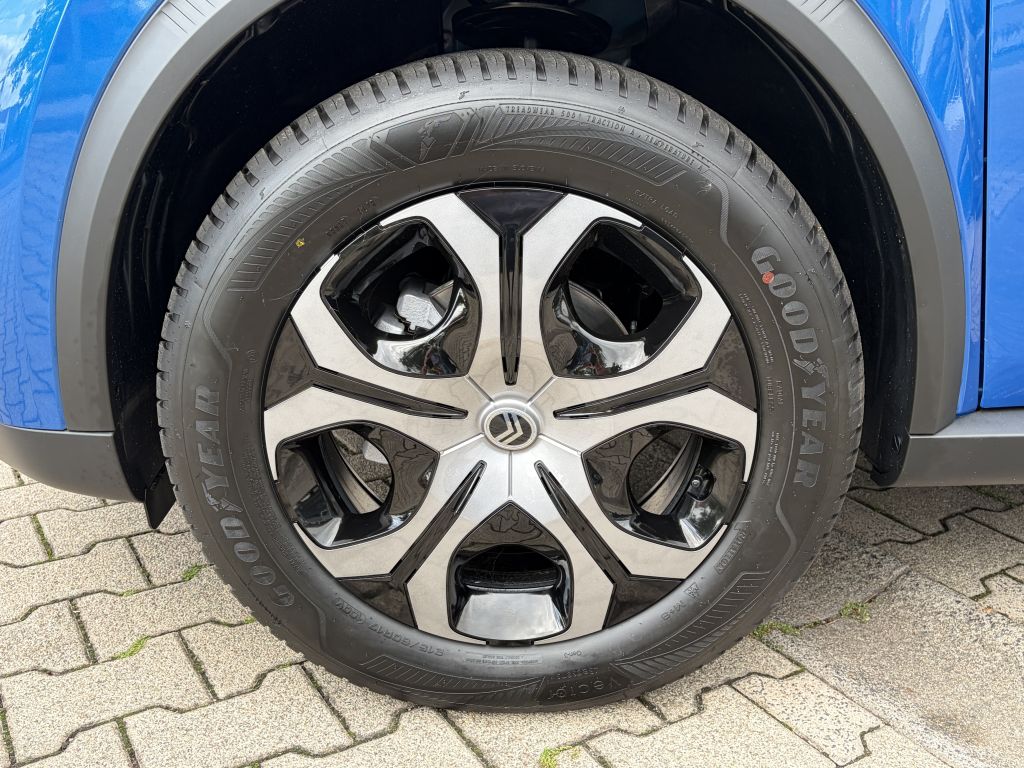 Fahrzeugabbildung Citroën C3 Aircross Turbo 100 PLUS + Winter, Allwetter