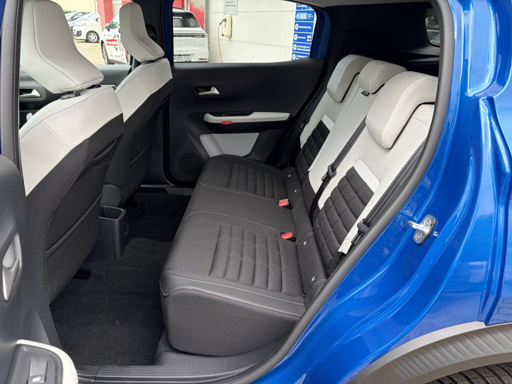 Fahrzeugabbildung Citroën C3 Aircross Turbo 100 PLUS + Winter, Allwetter