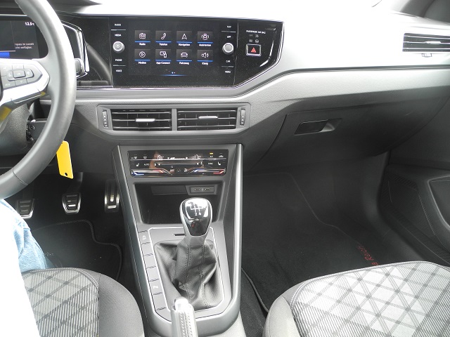 Fahrzeugabbildung Volkswagen Polo 1.0 TSI R-Line - Sitzh., WR, LED, Climatro.