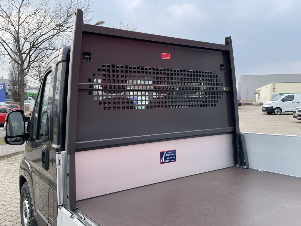 Fahrzeugabbildung Citroën Jumper Pritsche 35 Heavy L4 BlueHDi 180 Automat.
