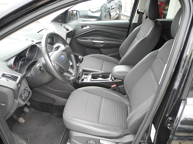 Fahrzeugabbildung Ford Kuga 1.5 Titanium - Xenon, AHK, Allw., eHeckkl.