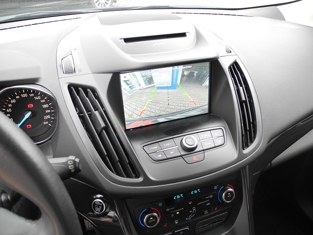 Fahrzeugabbildung Ford Kuga 1.5 Titanium - Xenon, AHK, Allw., eHeckkl.