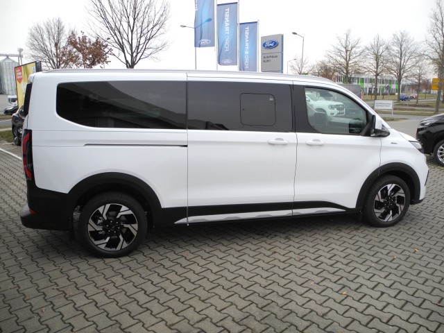 Fahrzeugabbildung Ford Tourneo Custom L2 4x4 Autm. Active - eAHK, Allw.