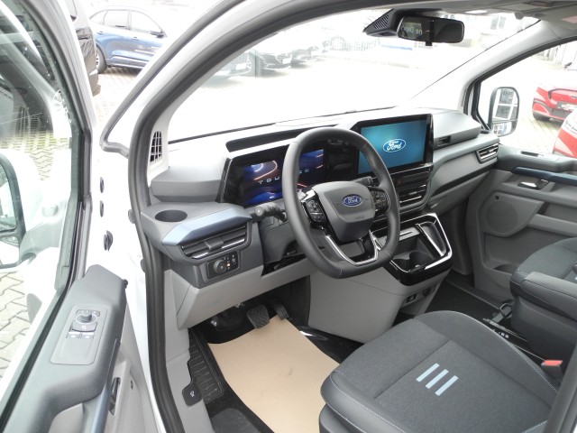 Fahrzeugabbildung Ford Tourneo Custom L2 4x4 Autm. Active - eAHK, Allw.
